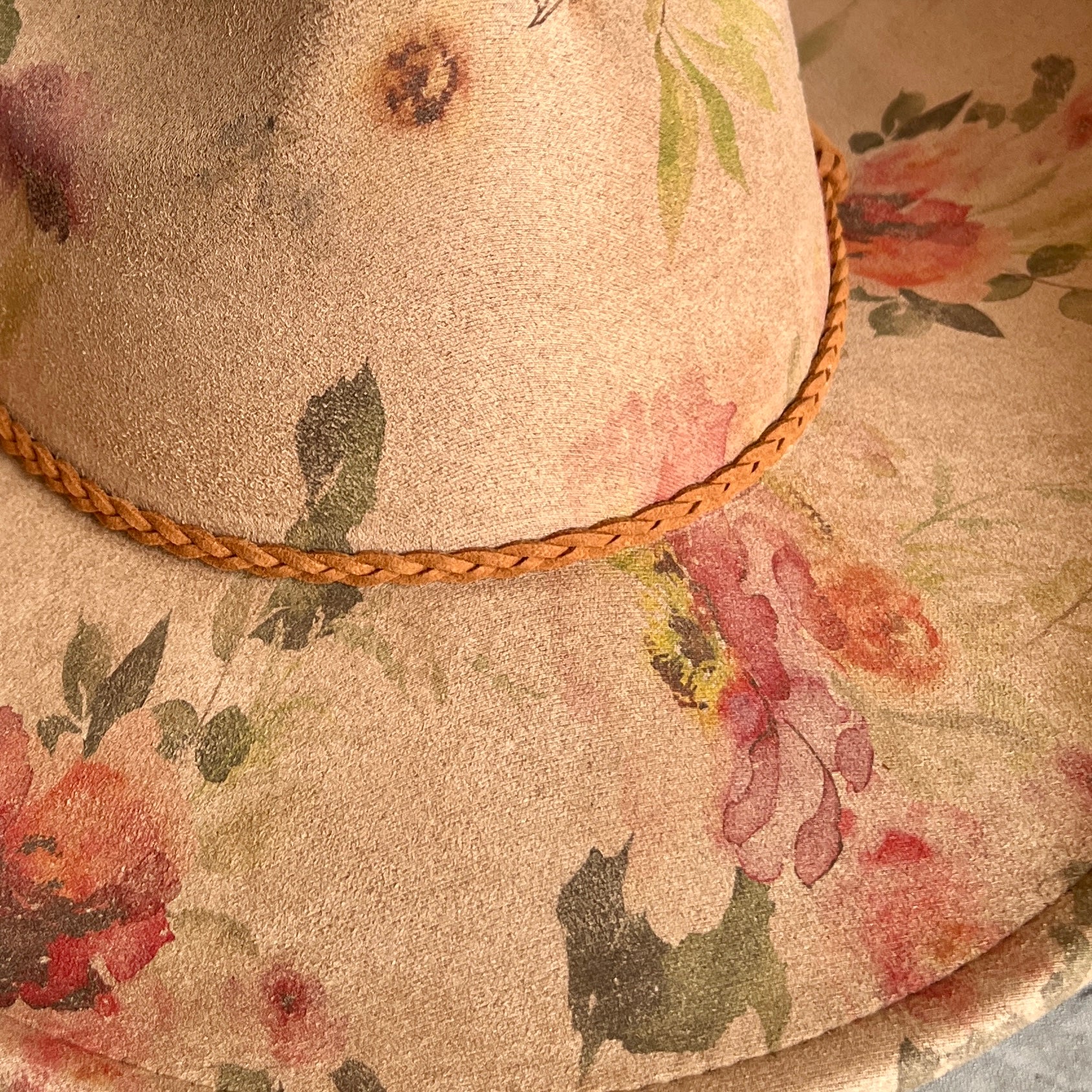 Red Roses Suede Cowboy Hat