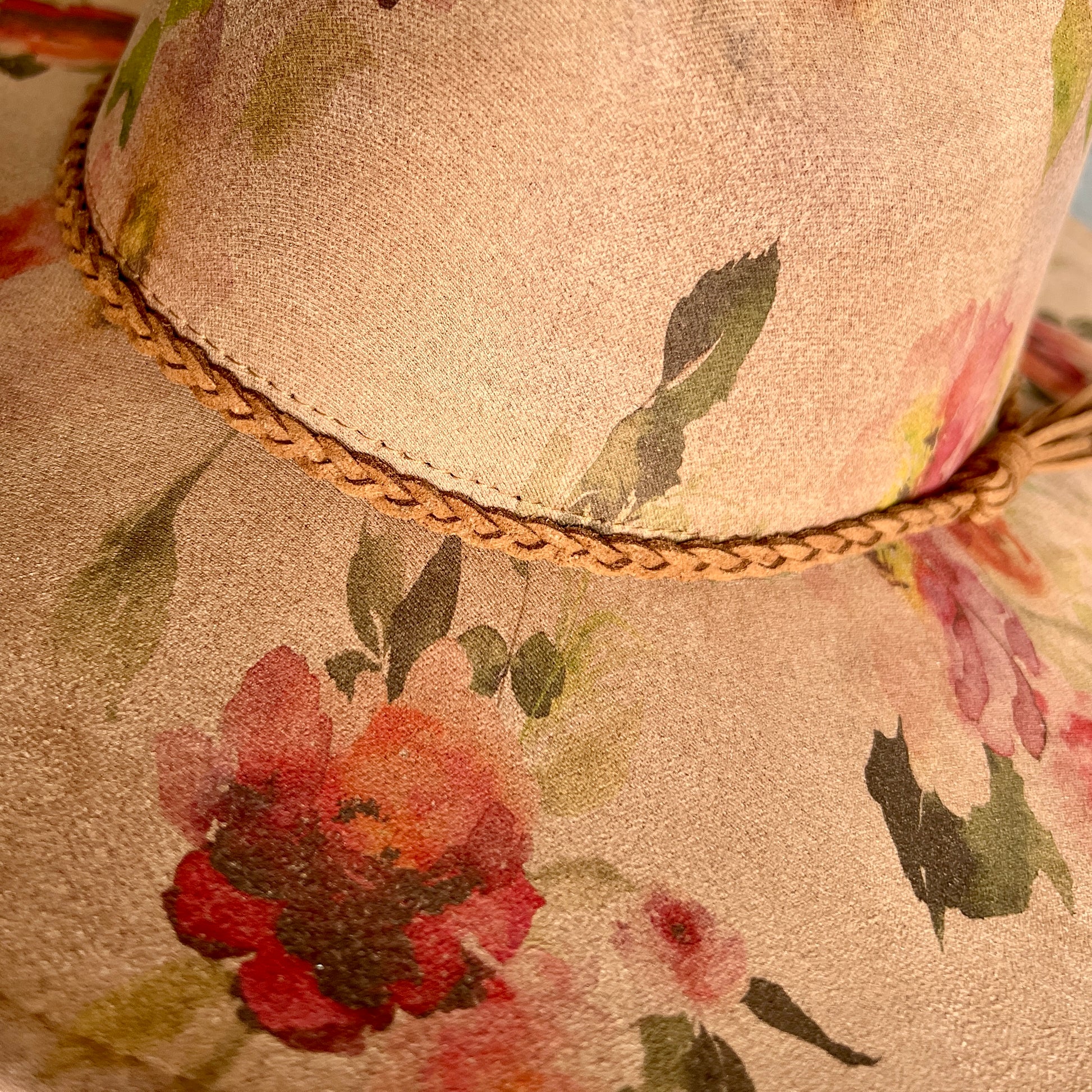 Red Roses Suede Rancher Hat