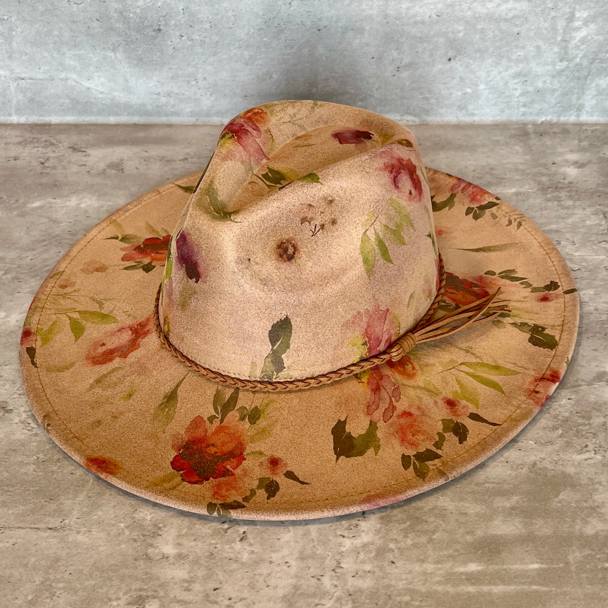 Red Roses Suede Rancher Hat