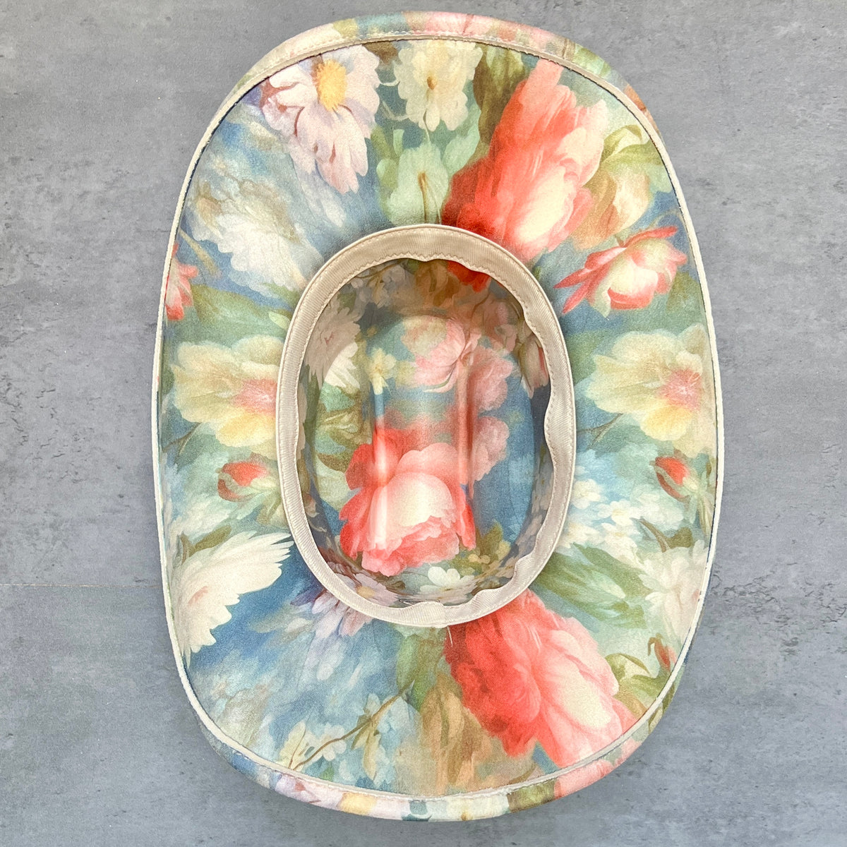Underside of Rococo blue floral cattleman cowboy hat
