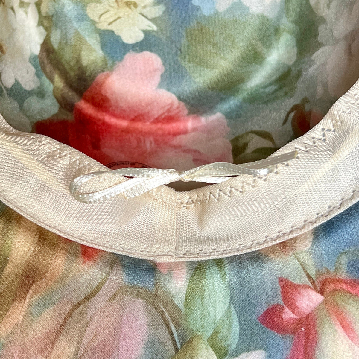 Interior drawstring detail of blue floral cowboy hat